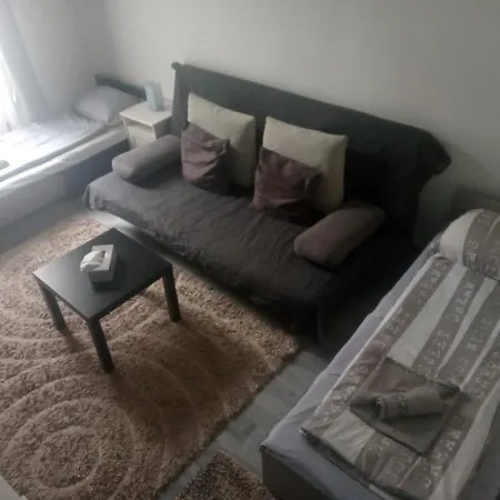 Real Apartment *