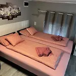Real Apartment *